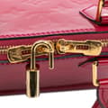 Miniatyrbild 7 av 10: Pre-owned Louis Vuitton Monogram Vernis Alma BB Red