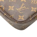 Miniatyrbild 9 av 10: Pre-owned Louis Vuitton Monogram Mini Pochette Accessoires Brown