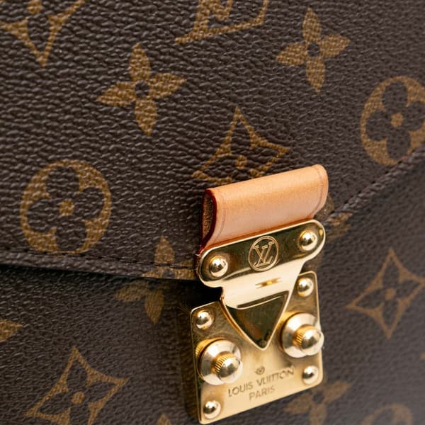 Pre-owned Louis Vuitton Monogram Pochette Metis Brown