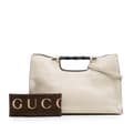Miniatyrbild 10 av 10: Pre-owned Gucci Medium Calfskin Bamboo Daily Shopper Satchel White