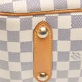 Pikkukuva 9 / 10: Pre-owned Louis Vuitton Damier Azur Siracusa GM White