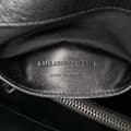 Miniatyrbillede 6 af 10: Pre-owned Saint Laurent Medium Monogram Chevron Sheepskin College Bag Black