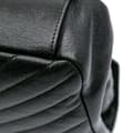 Miniatyrbillede 8 af 10: Pre-owned Saint Laurent Medium Monogram Chevron Sheepskin College Bag Black