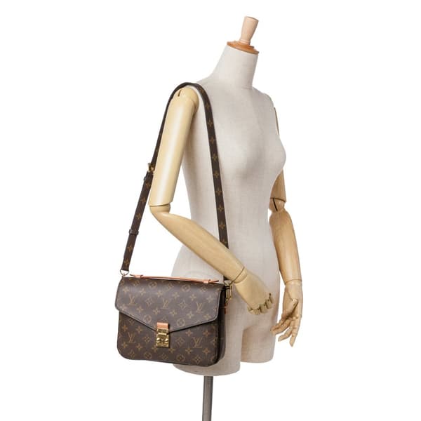 Pre-owned Louis Vuitton Monogram Pochette Metis Brown