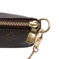 Miniatyrbillede 8 af 10: Pre-owned Louis Vuitton Monogram Mini Pochette Accessoires Brown