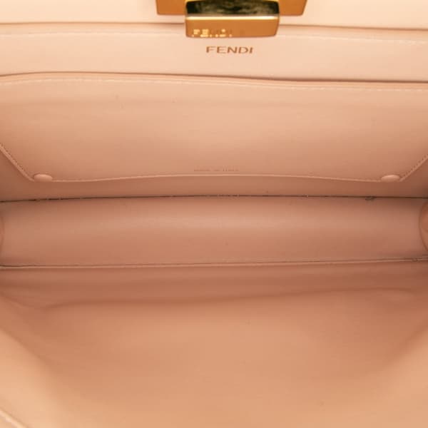 Pre-owned Fendi Medium Leather Peekaboo ISeeU Satchel White