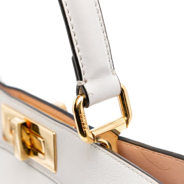 Pre-owned Fendi Medium Leather Peekaboo ISeeU Satchel White