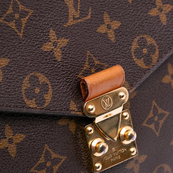 Pre-owned Louis Vuitton Monogram Pochette Metis Brown