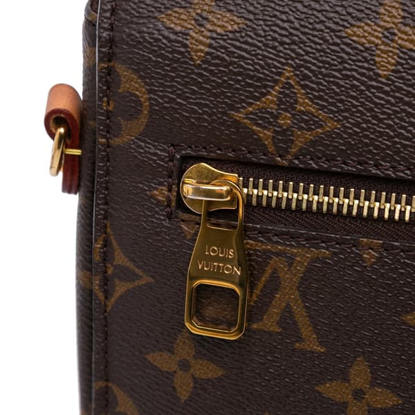 Pre-owned Louis Vuitton Monogram Pochette Metis Brown