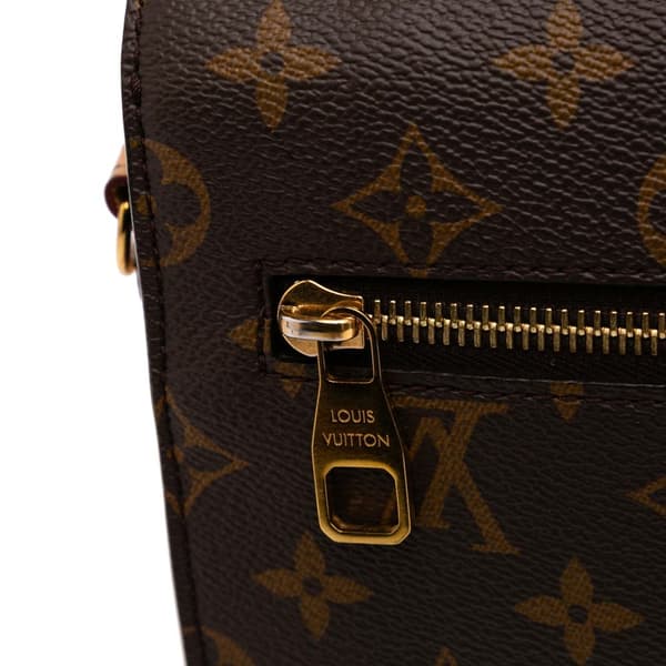 Pre-owned Louis Vuitton Monogram Pochette Metis Brown