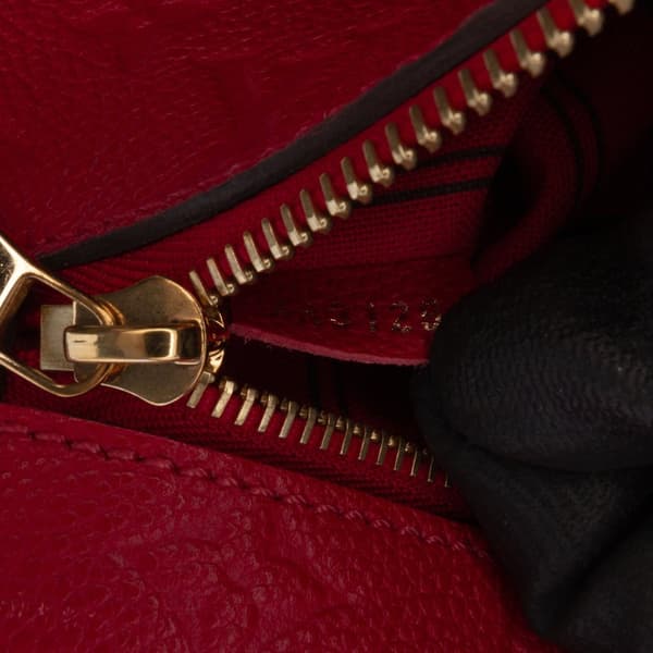 Pre-owned Louis Vuitton Monogram Empreinte Pochette Metis Red