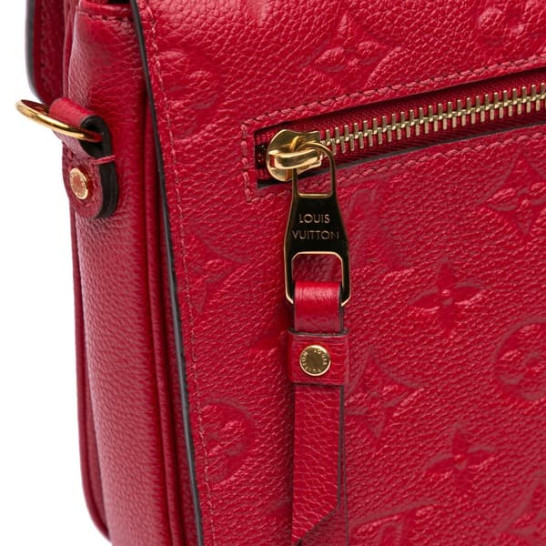Pre-owned Louis Vuitton Monogram Empreinte Pochette Metis Red