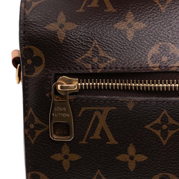 Pre-owned Louis Vuitton Monogram Pochette Metis Brown