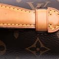 Miniatyrbild 8 av 10: Pre-owned Louis Vuitton Monogram Pochette Metis Brown
