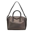 Miniatyrbild 1 av 10: Pre-owned Givenchy Medium Metallic Grained Calfskin Antigona Satchel Brown