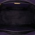 Miniatyrbillede 4 af 10: Pre-owned Prada Medium Saffiano Lux Galleria Double Zip Satchel Purple