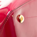 Miniatyrbild 9 av 10: Pre-owned Louis Vuitton Vernis Miroir Satchel Purple