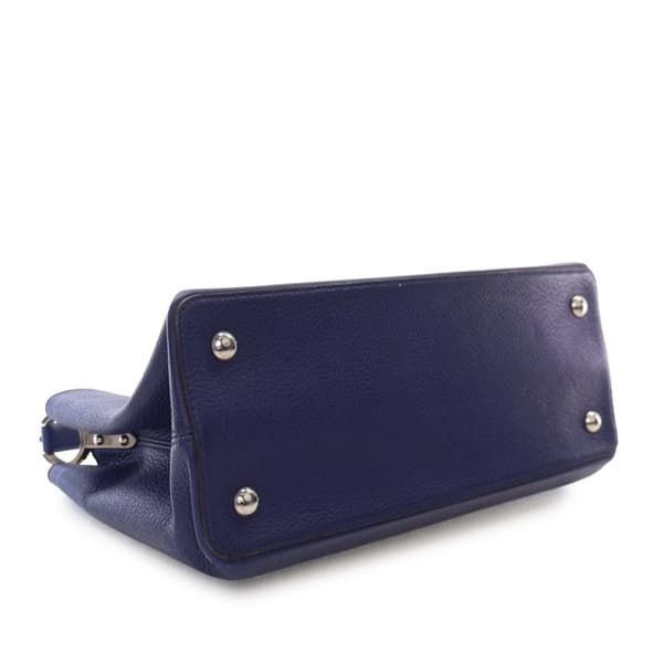Pre-owned Louis Vuitton Taurillon Capucines MM Blue