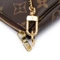 Miniatyrbillede 8 af 10: Pre-owned Louis Vuitton Monogram Mini Pochette Accessoires Brown