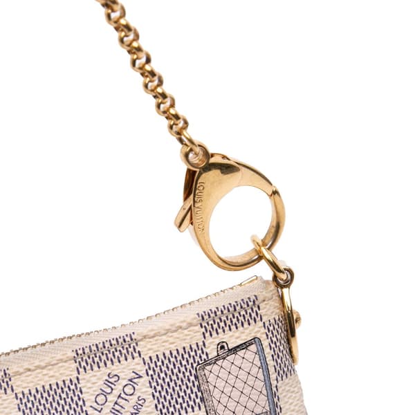 Pre-owned Louis Vuitton Damier Azur Trunks Labels Pochette Milla MM White