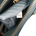 Miniatyrbilde 6 av 9: Pre-owned Prada Small Saffiano Lux Promenade Blue