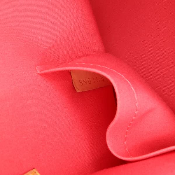 Pre-owned Louis Vuitton Monogram Vernis Alma BB Red