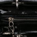 Miniatyrbild 7 av 10: Pre-owned Dior Medium Patent Cannage Lady Dior Black