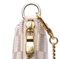 Miniatyrbillede 6 af 10: Pre-owned Louis Vuitton Damier Azur Mini Pochette Accessoires White