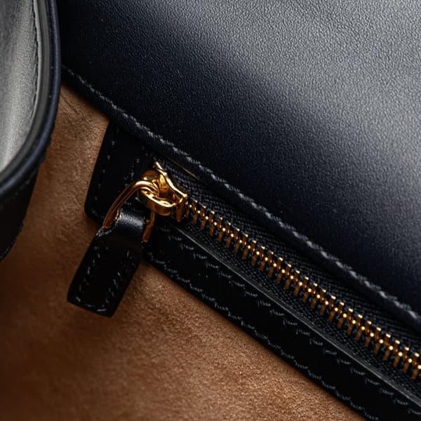 Pre-owned Gucci Medium Leather Sylvie Top Handle Bag Black