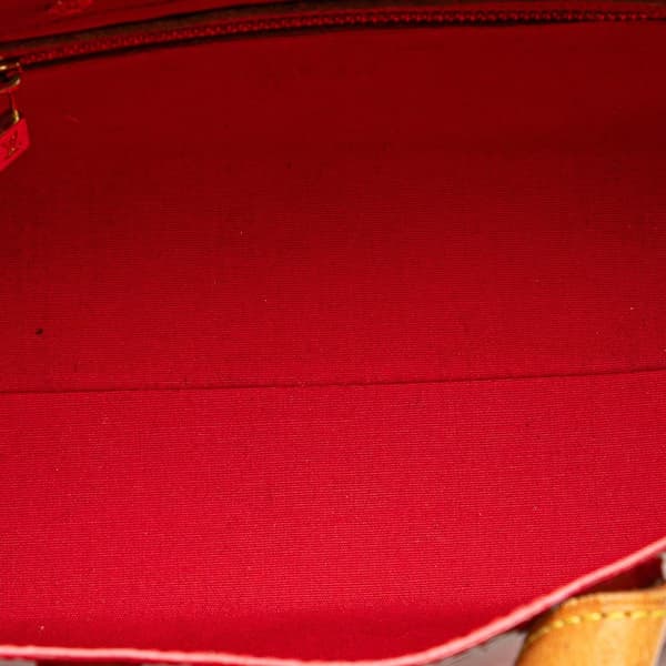 Pre-owned Louis Vuitton Monogram Vernis Reade PM Red