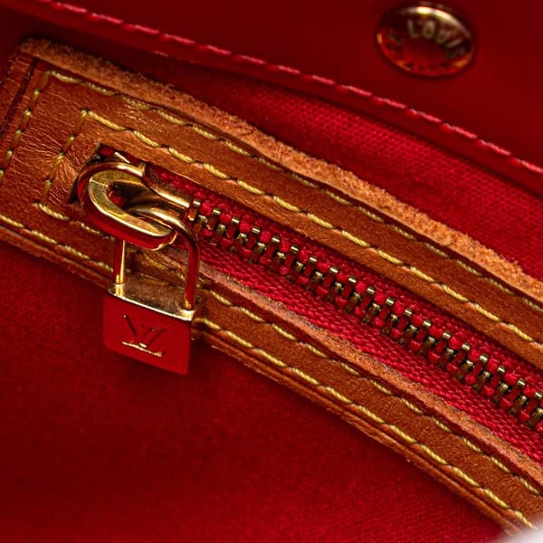 Pre-owned Louis Vuitton Monogram Vernis Reade PM Red