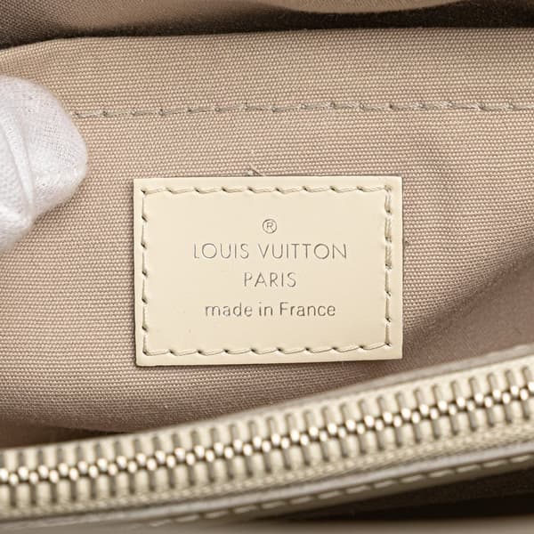Pre-owned Louis Vuitton Epi Passy PM White
