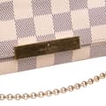 Miniatyrbillede 7 af 10: Pre-owned Louis Vuitton Damier Azur Favorite PM White
