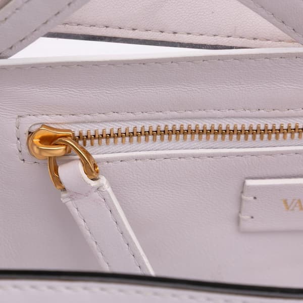 Pre-owned Valentino Medium PVC Roman Stud Satchel White