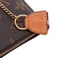 Miniatyrbillede 9 af 10: Pre-owned Louis Vuitton Monogram Mini Pochette Accessoires Brown