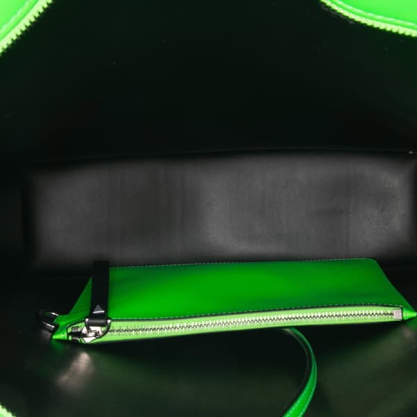 Pre-owned Valentino Leather VLTN Satchel Green