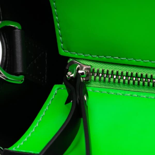 Pre-owned Valentino Leather VLTN Satchel Green