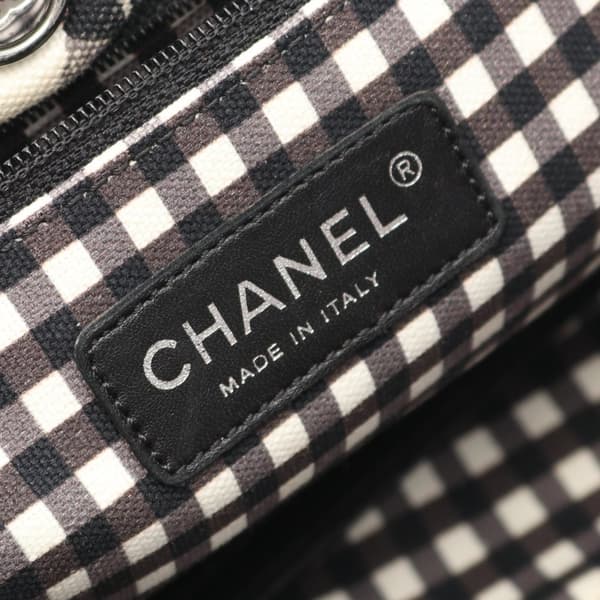 Pre-owned Chanel Small Canvas Printed CC Gingham Handbag Black