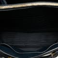 Miniatyrbillede 4 af 10: Pre-owned Prada Vitello Daino Open Convertible Tote Blue