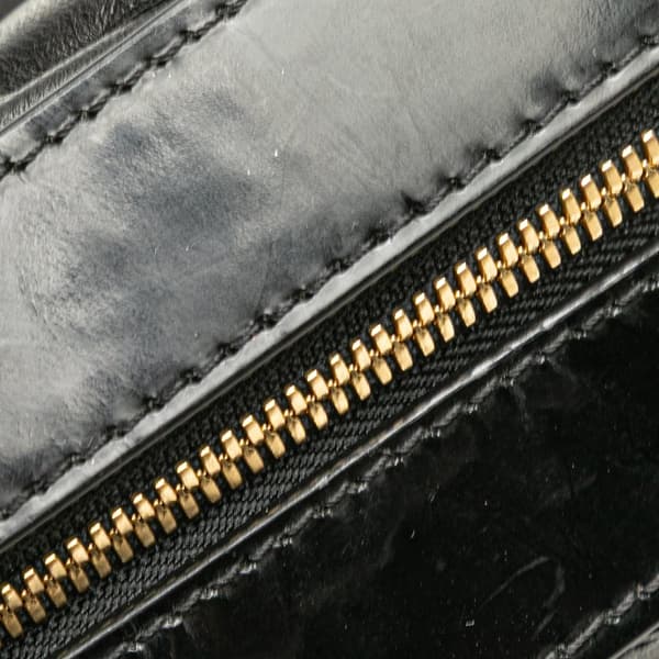 Pre-owned Louis Vuitton Quilted Lambskin Malletage Dora PM Black