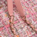 Miniatyrbillede 8 af 10: Pre-owned Chanel Mini Tweed Pearl Top Handle Flap Pink