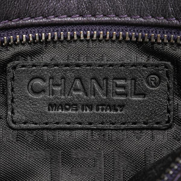 Pre-owned Chanel Embossed Lambskin Camellia Chain Pochette Purple
