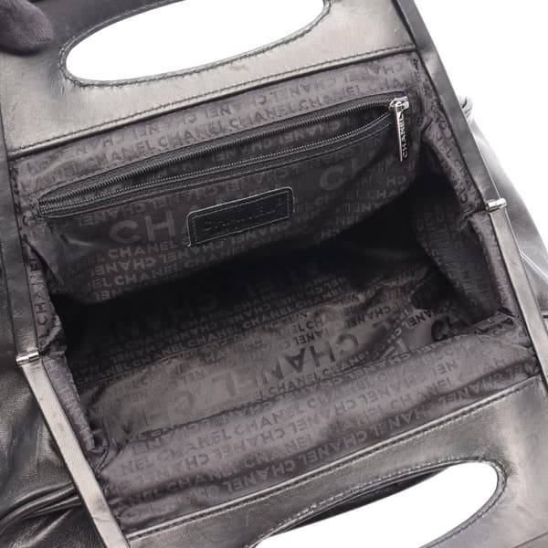 Pre-owned Chanel Lambskin Camellia Top Handle Frame Bag Black