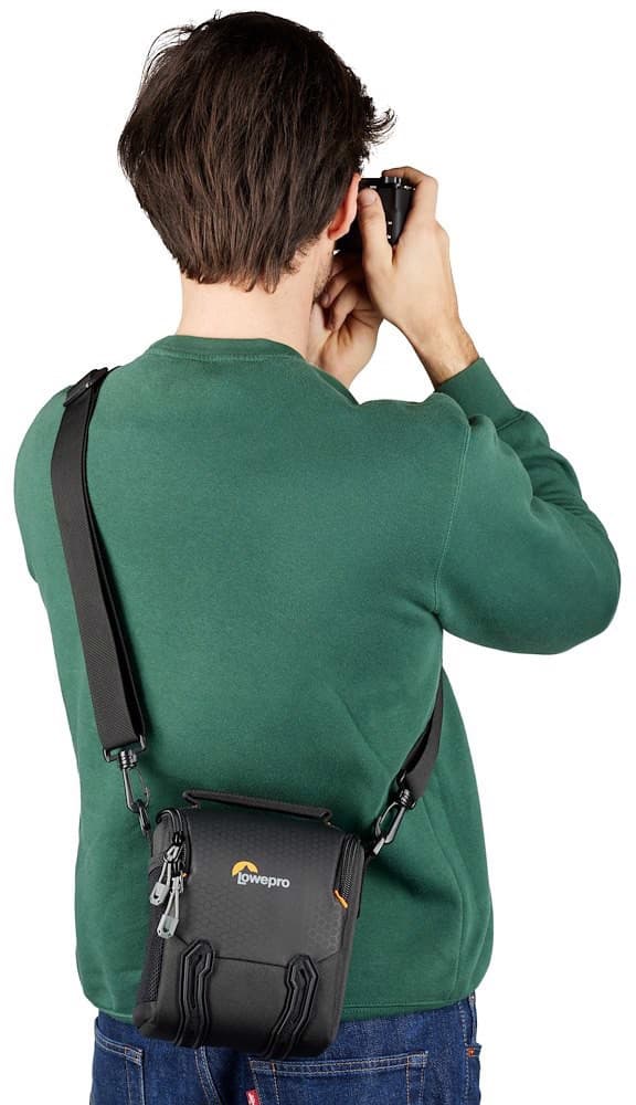 Lowepro amera bag Adventura SH 120 III, black