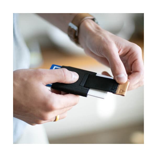 Gomatic Black Wallet V2 -plånbok, svart
