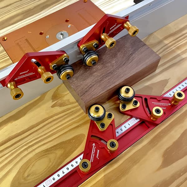 Uppgraderad lagerrullmatare Aluminiumlegering Fjäder Loc Board Bord Såg Matning Säkerhet Framdrivning Träbearbetning Hjälpverktyg