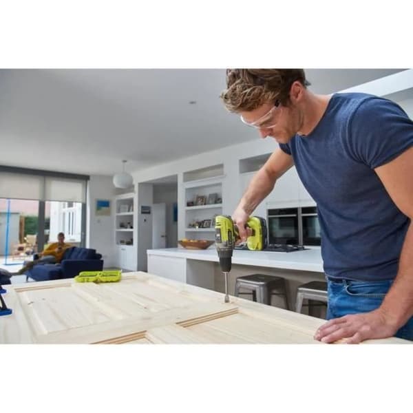 Ryobi One+ R18DD3-0 sladdlös borrmaskin - 2 hastigheter - 50Nm - levereras utan batteri eller laddare