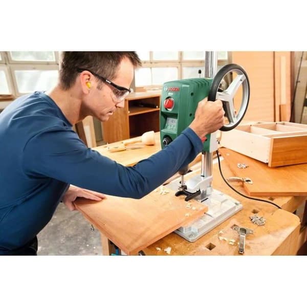 Bosch pelarborr - PBD 40 (710W, levereras i kartong med 1 parallellstopp och 1 snabbklämma)