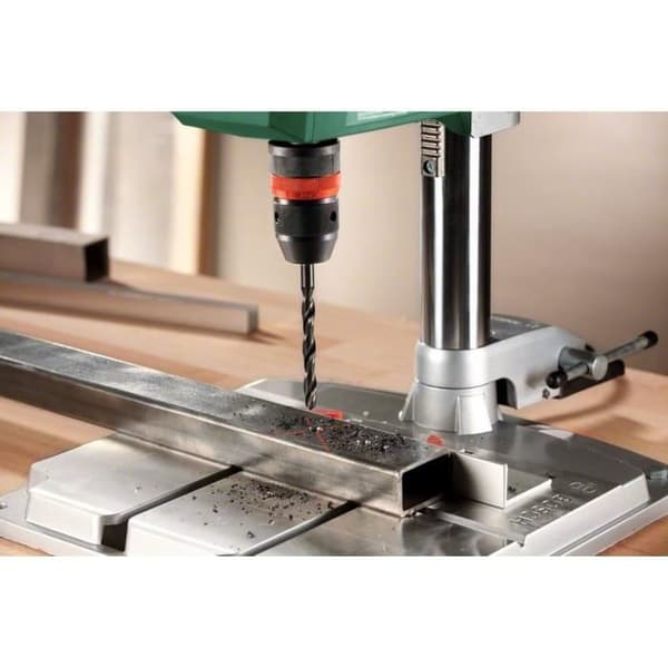Bosch pelarborr - PBD 40 (710W, levereras i kartong med 1 parallellstopp och 1 snabbklämma)