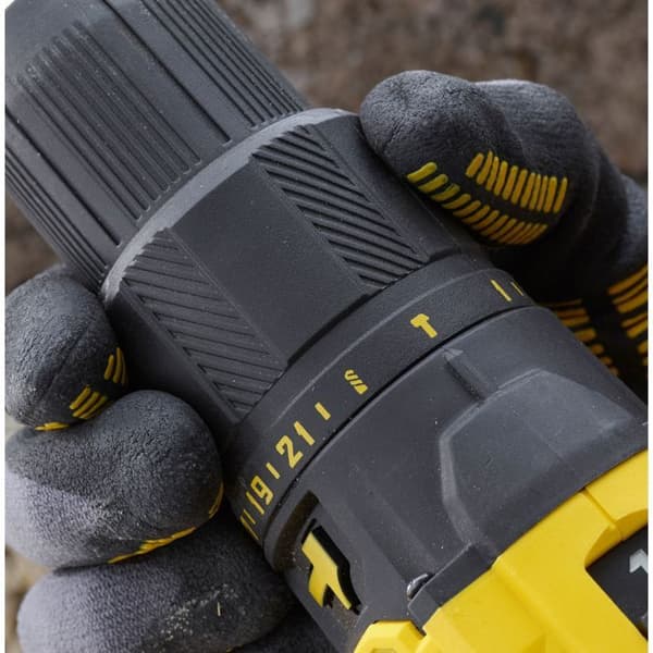 Slagborrskruvdragare 50 Nm - Litium 18V - 2 batterier 2Ah - STANLEY FATMAX V20 - SFMCD711D22-QW
